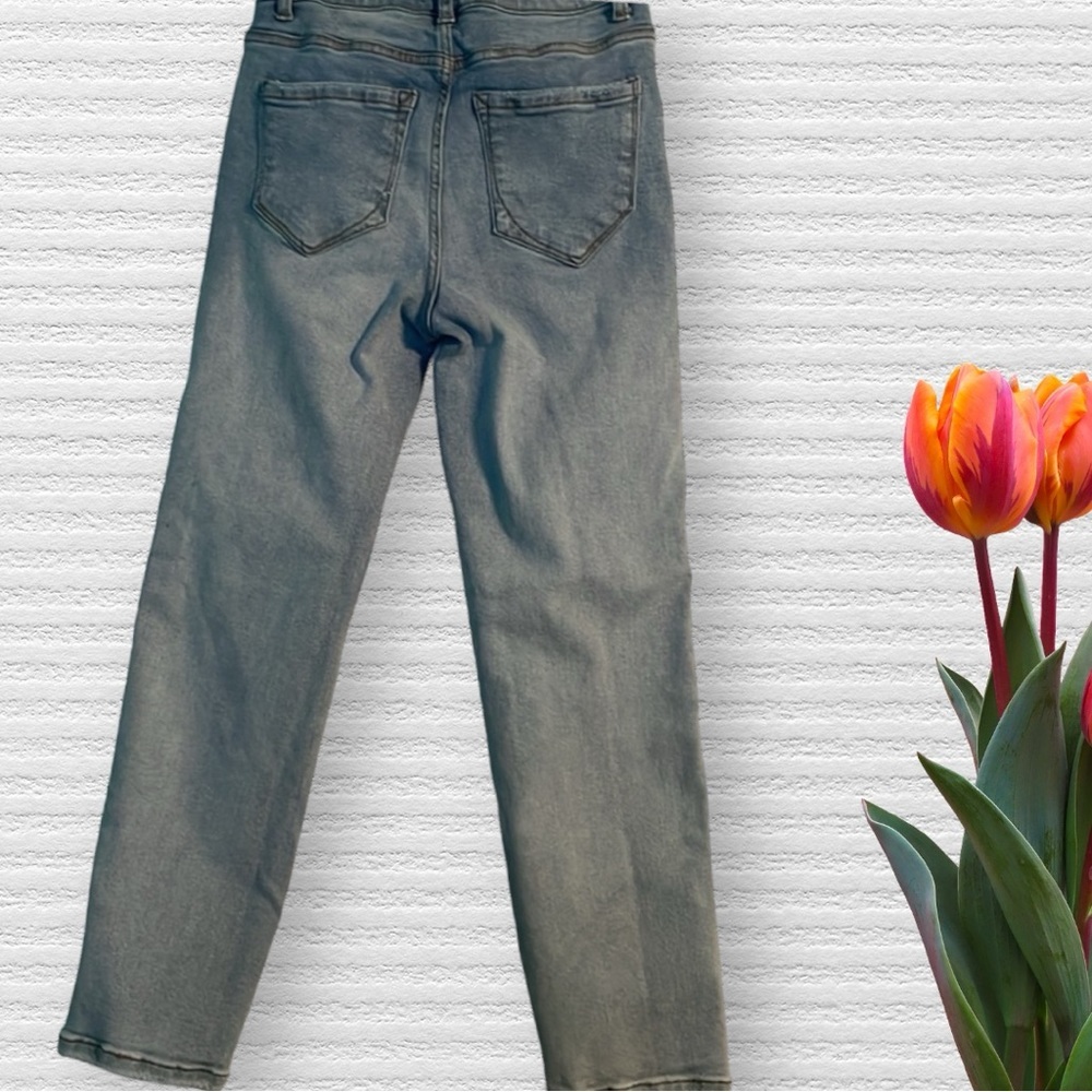 Kenzie jeans size 2 “the Ella” high rise straight leg distressed lighter wash - Picture 3 of 13